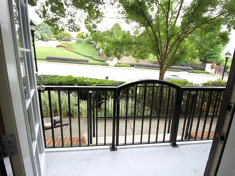 901 Abernathy Rd #2110 — Photo 96
