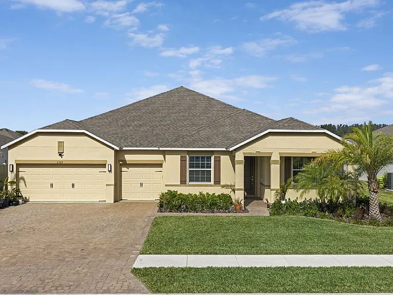 6185 Moonrise Dr — Photo 4