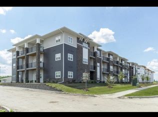 2126 Cottonwood Rd, Ames, IA 50014
