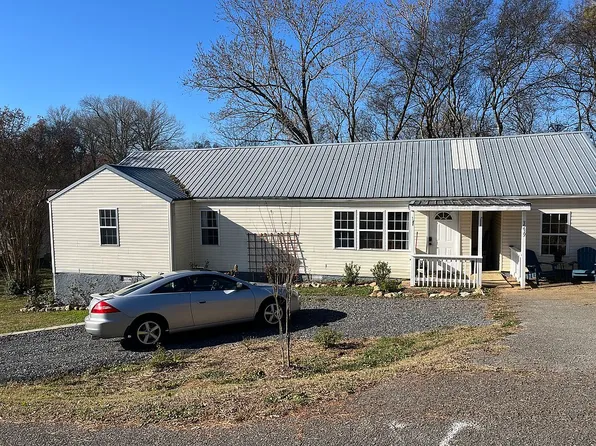 3239 Chestnut Hill Sch Rd, Dandridge, TN 37725