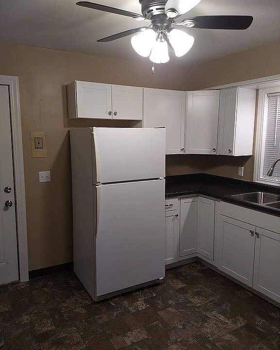 2nd image of 705 Hoefer Ct