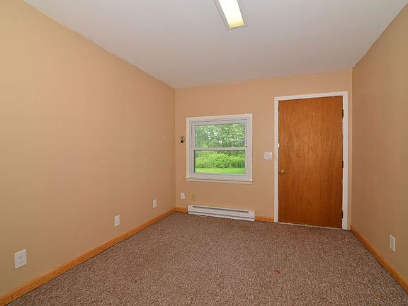 5th image of N18W25025 Wamser Dr