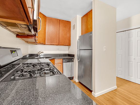 2nd image of 30 E 38th St APT 4B