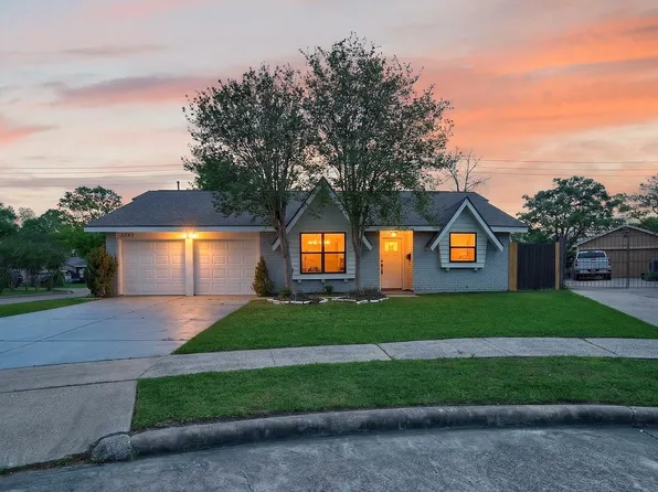 5743 Ludington Dr, Houston, TX 77035
