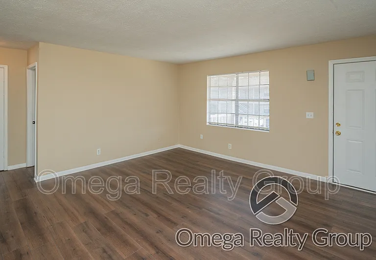 Lakeridge Apartments — Photo 79