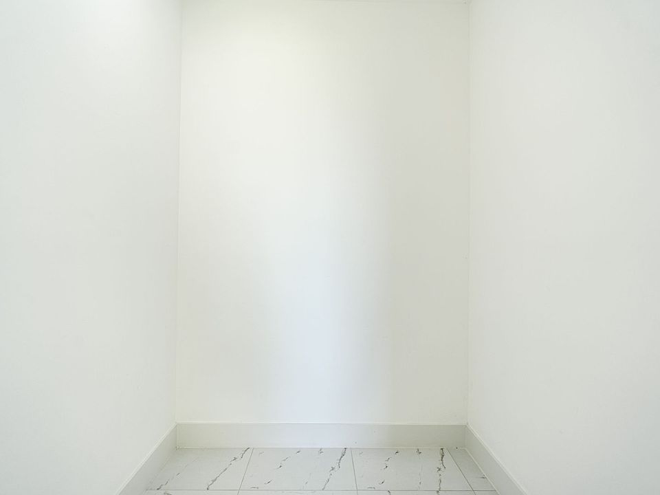 1st image of 3005 Gordon Ave S #3005