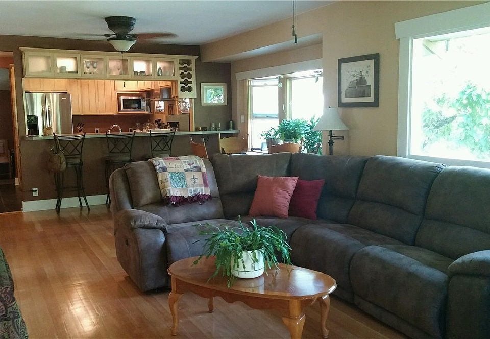 1st image of 5120 N 46th St