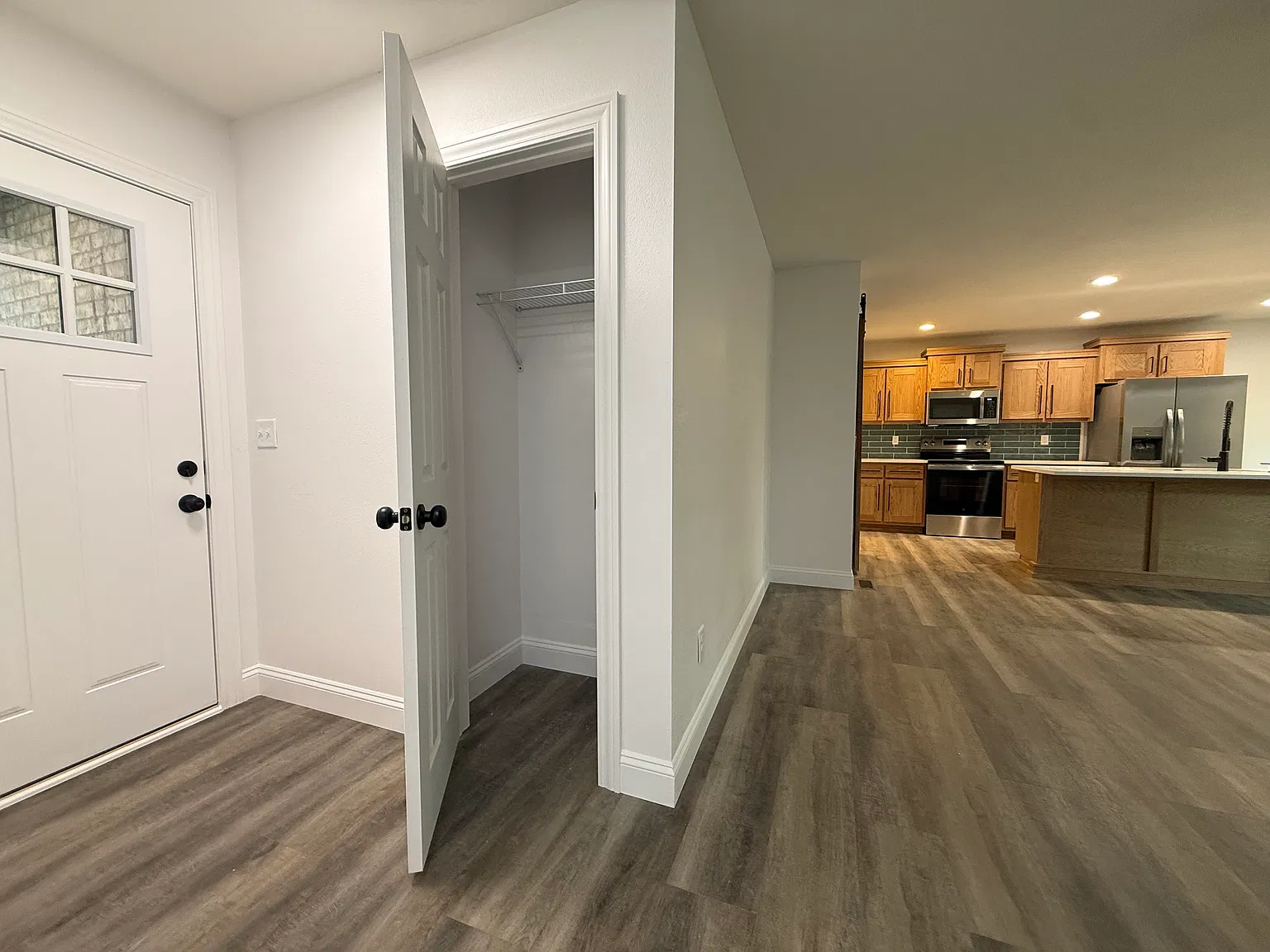 3 bed, 1302 sqft, $1,795 — Photo 4