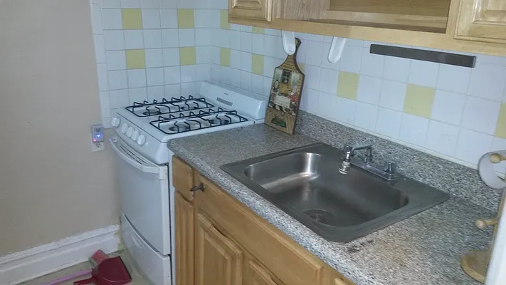 Sold by Starealty Estate LLC | media 24