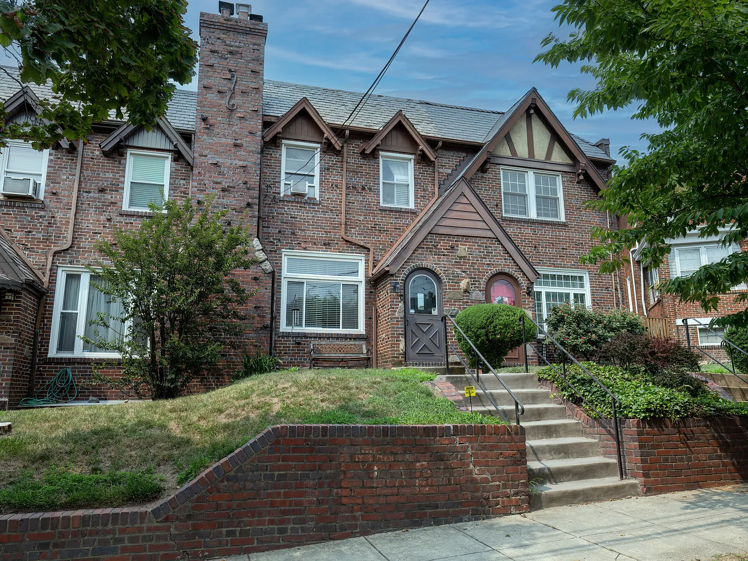 3 bed, 1376 sqft, $3,950 — Photo 2