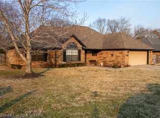 818 Crooked Creek Rd, Greenwood, AR 72936