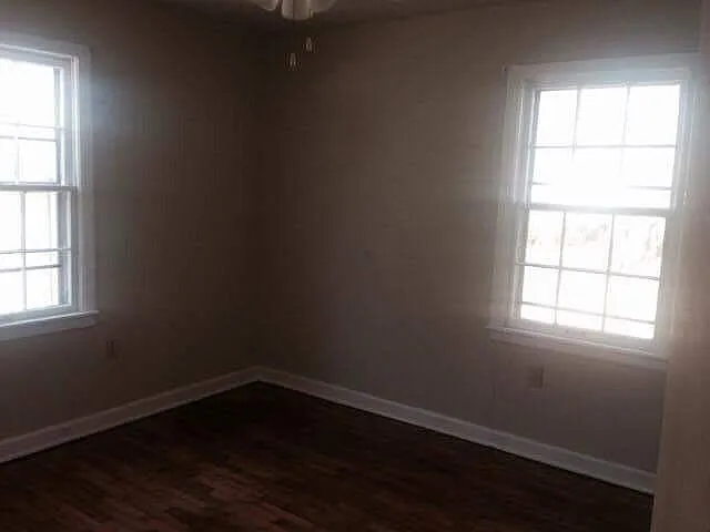 1019 W Hazel St — Photo 4