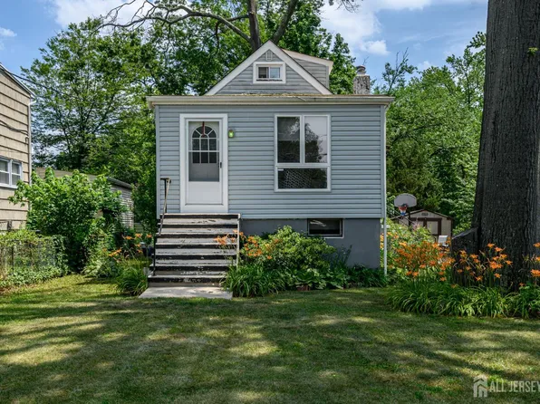 1650 Holly Rd, North Brunswick, NJ 08902