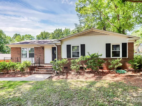 6517 Paleface Pl, Charlotte, NC 28214
