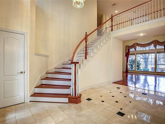3rd image of 3402 Westshore Dr