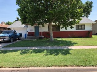 1018 Evans St, Garden City, KS 67846