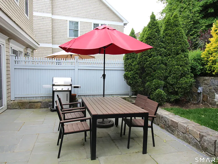 288 Davis Ave #1 — Photo 16