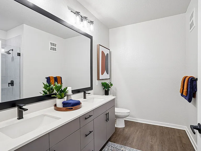 26-web-or-mls-4555 Grv Spgs Cir-Unit 107-S1605-026