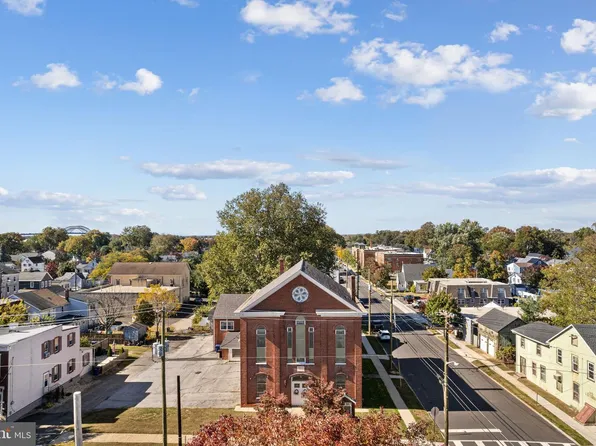 201 Broad St, Florence, NJ 08518