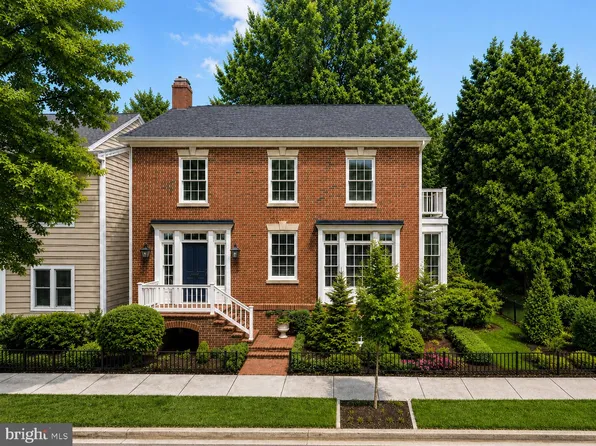 808 Oronoco St, Alexandria, VA 22314
