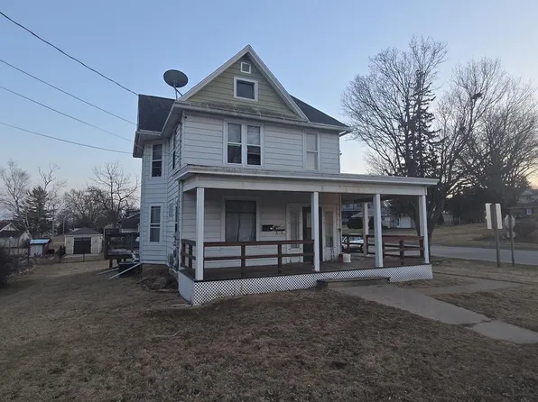 432 West Cherry Street, Lancaster, WI 53813