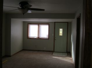 1022 Walnut Ave, Dixon, IL 61021