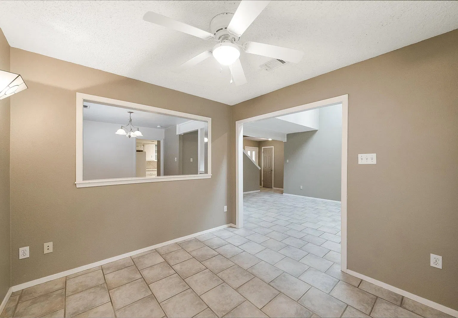 3 bed, 2.0 bath, 1750 sqft, $2,895 — Photo 3