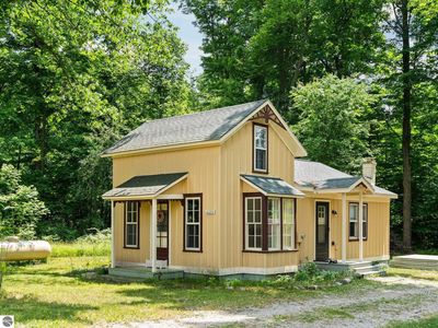 10090 E 48th Rd, Cadillac, MI, 49601
