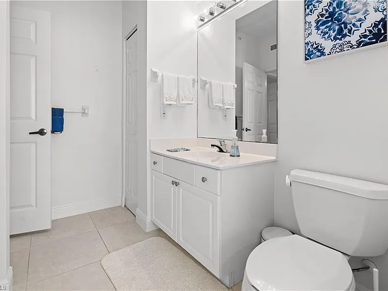 800 L Ambiance Cir #106 — Photo 18