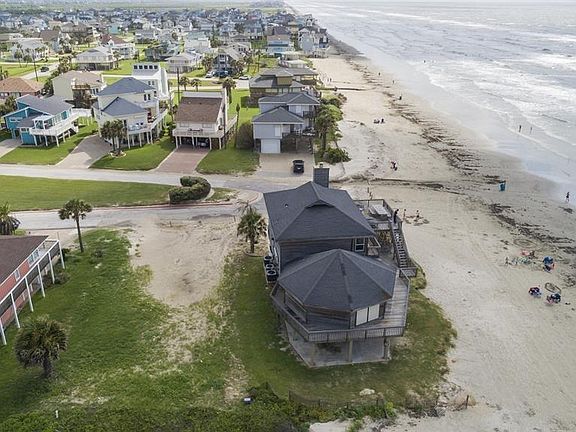 4th image of 4215 Buccaneer Blvd