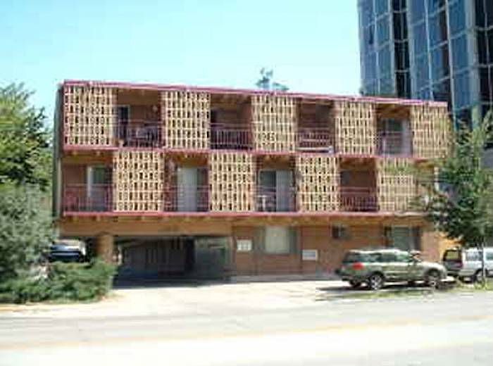 20-unit building