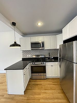 2nd image of 293 Van Brunt St #2
