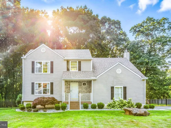 3823 Foulk Rd, Garnet Valley, PA 19060