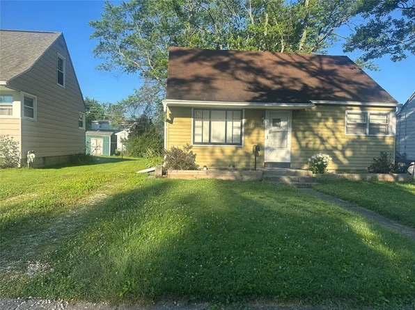 3708 Oakwood St, Erie, PA 16508