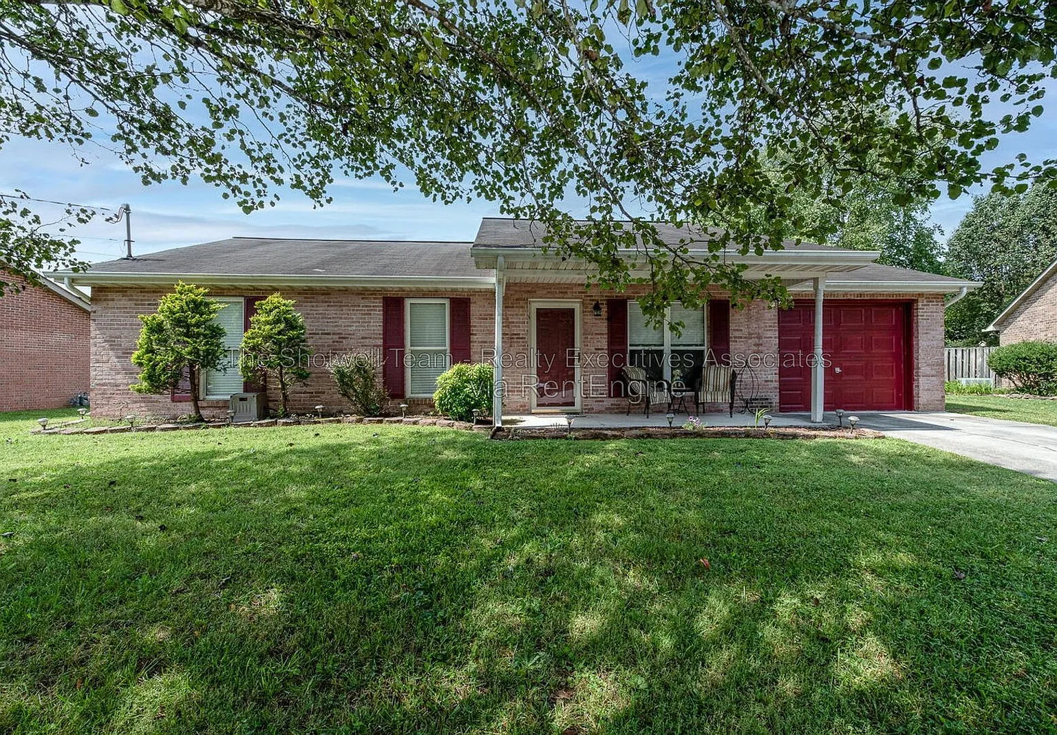 3 bed, 2.0 bath, 1260 sqft, $1,995 — Photo 1