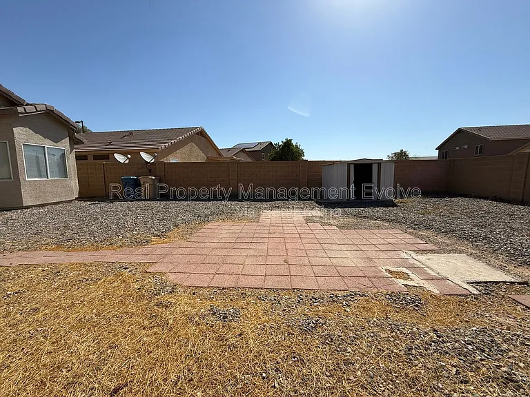 22621 W Yavapai St — Photo 23