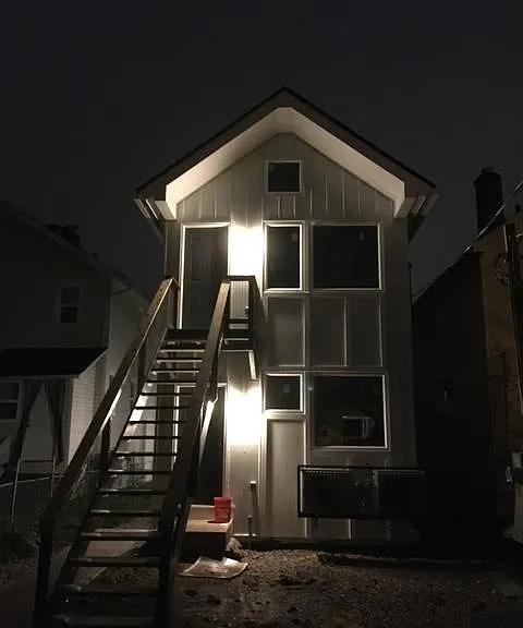 766 E Kossuth St — Photo 9