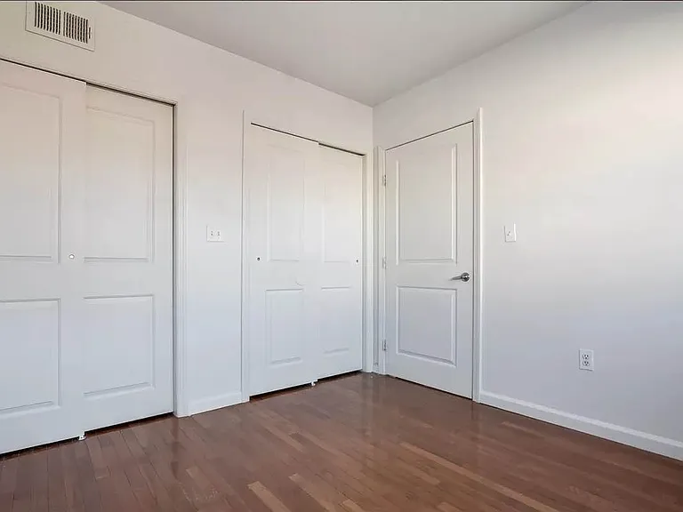 1086 Broadway #602 — Photo 7