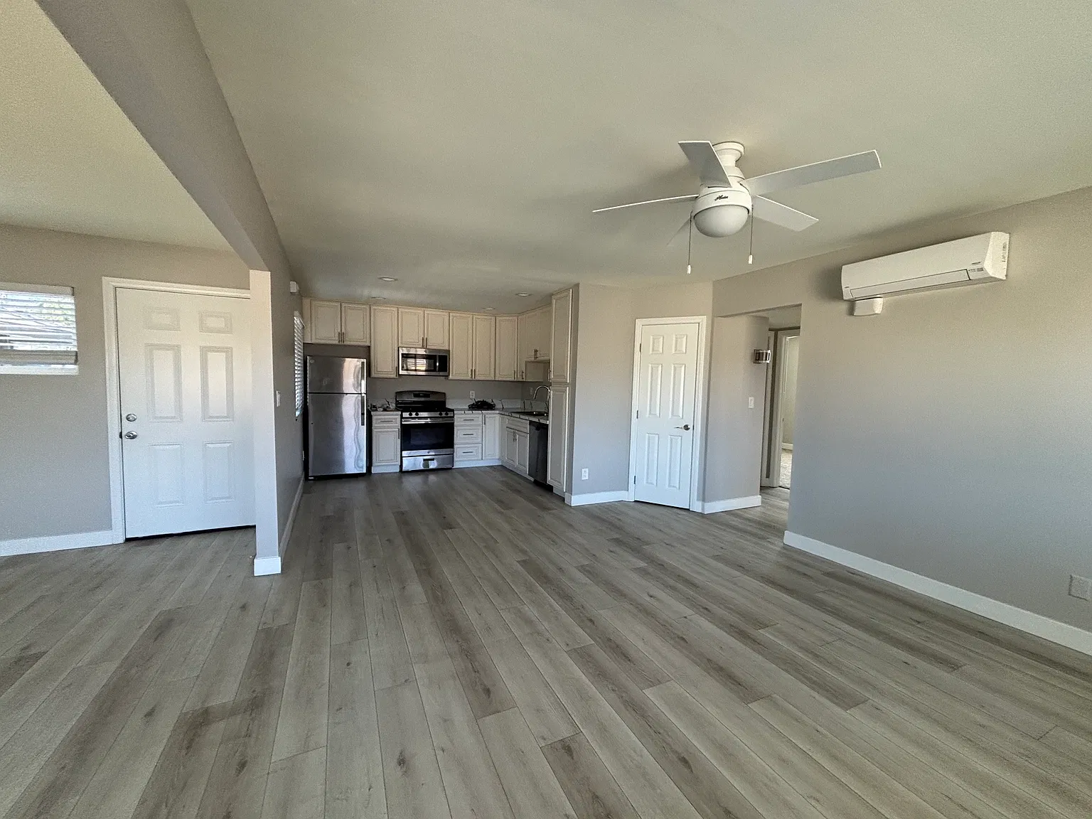 2 bed, 1100 sqft, $3,800 — Photo 4