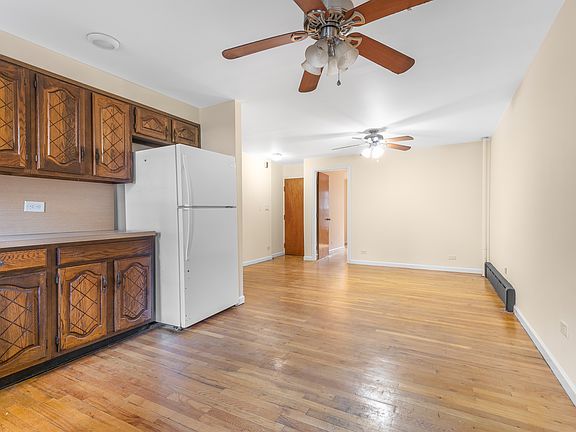 3rd image of 153 President St #1