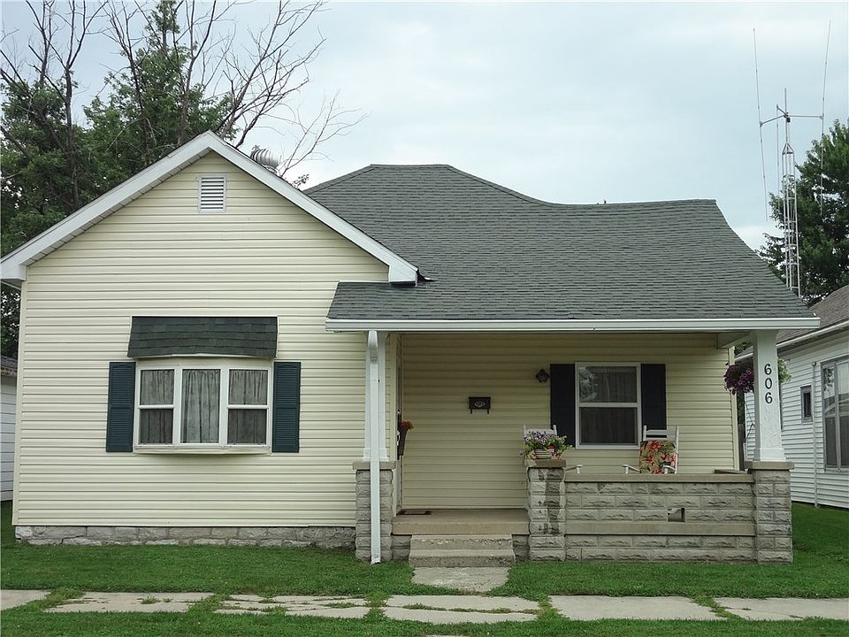 1st image of 606 W North St