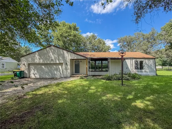 118 E Bower St, Oreana, IL 62554