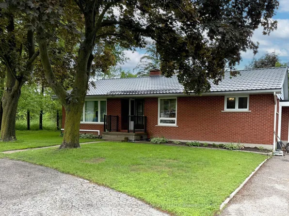 1043 Penetanguishene Rd, Oro Medonte, ON L4M 4Y8