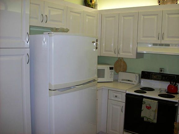 5th image of 5442 Firenze Dr APT E