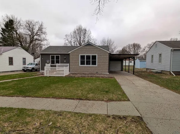 511 W 4th St, Wakefield, NE 68784