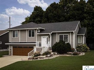 304 Tanager Rd, Mankato, MN 56001