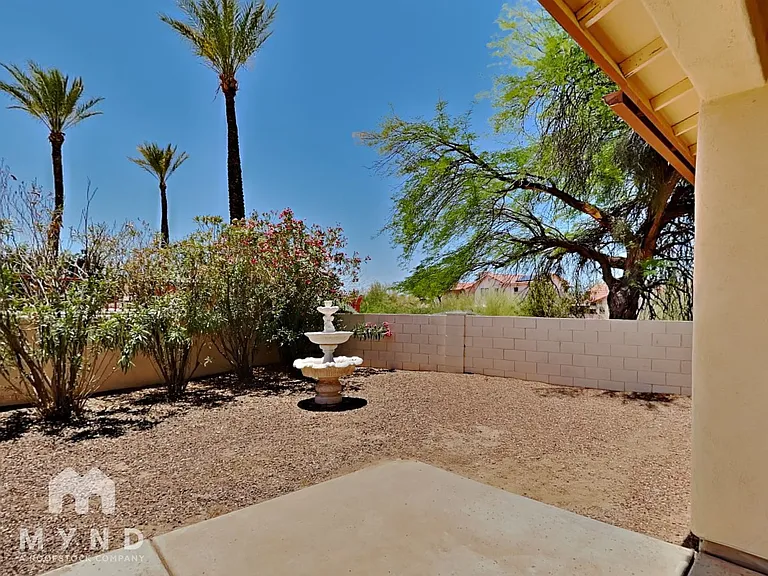 3434 W Desert Bend Loop — Photo 26