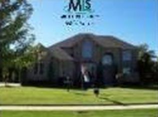 54245 Preston Pines Ln, Shelby Township, MI 48315