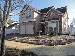 1402 Begonia Ave, Forest Grove, OR 97116