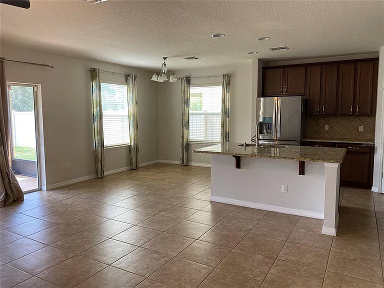 2728 Monticello Way — Photo 3